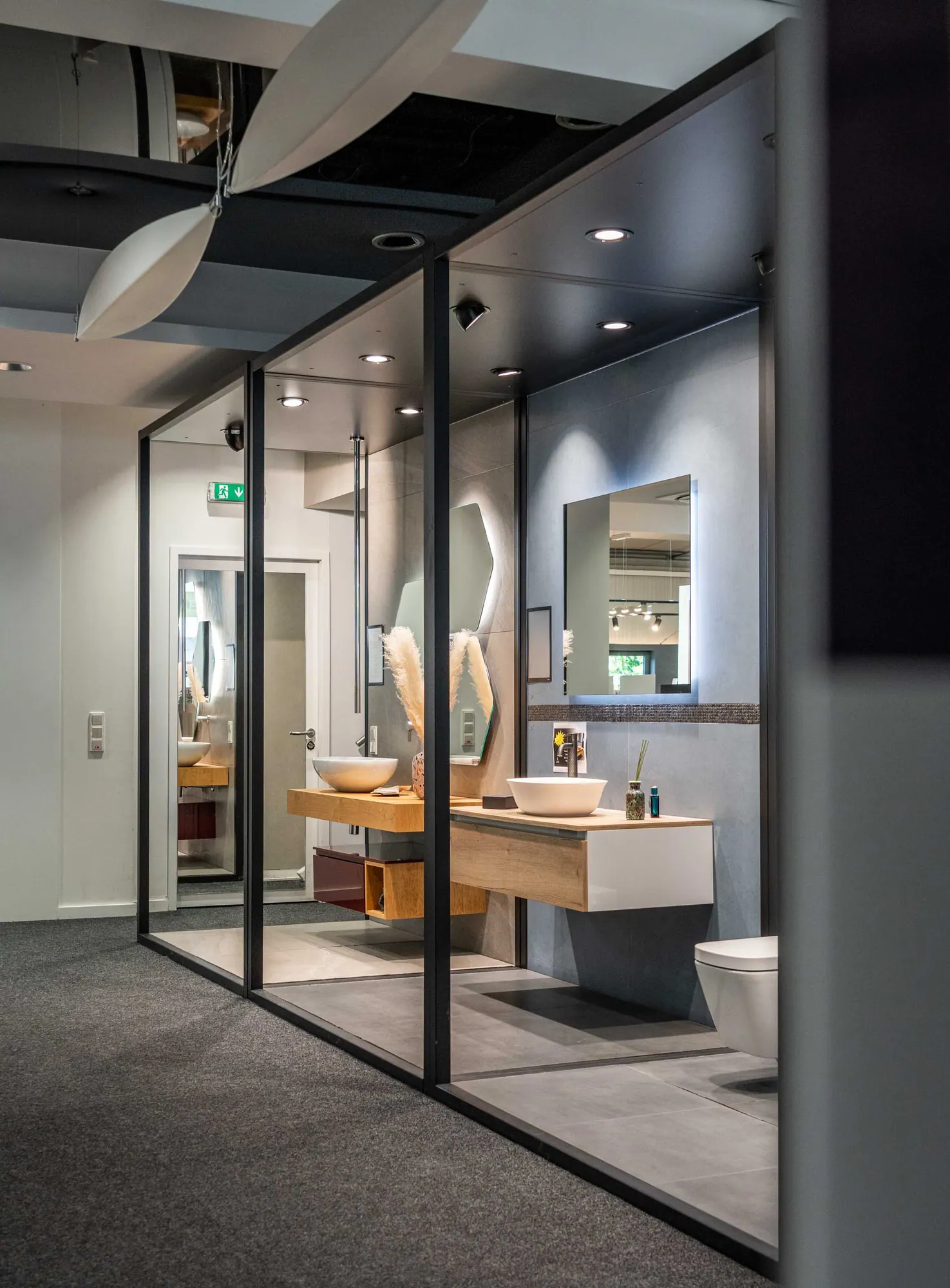 Box de salle de bain vitrés dans le showroom JP Home Concept